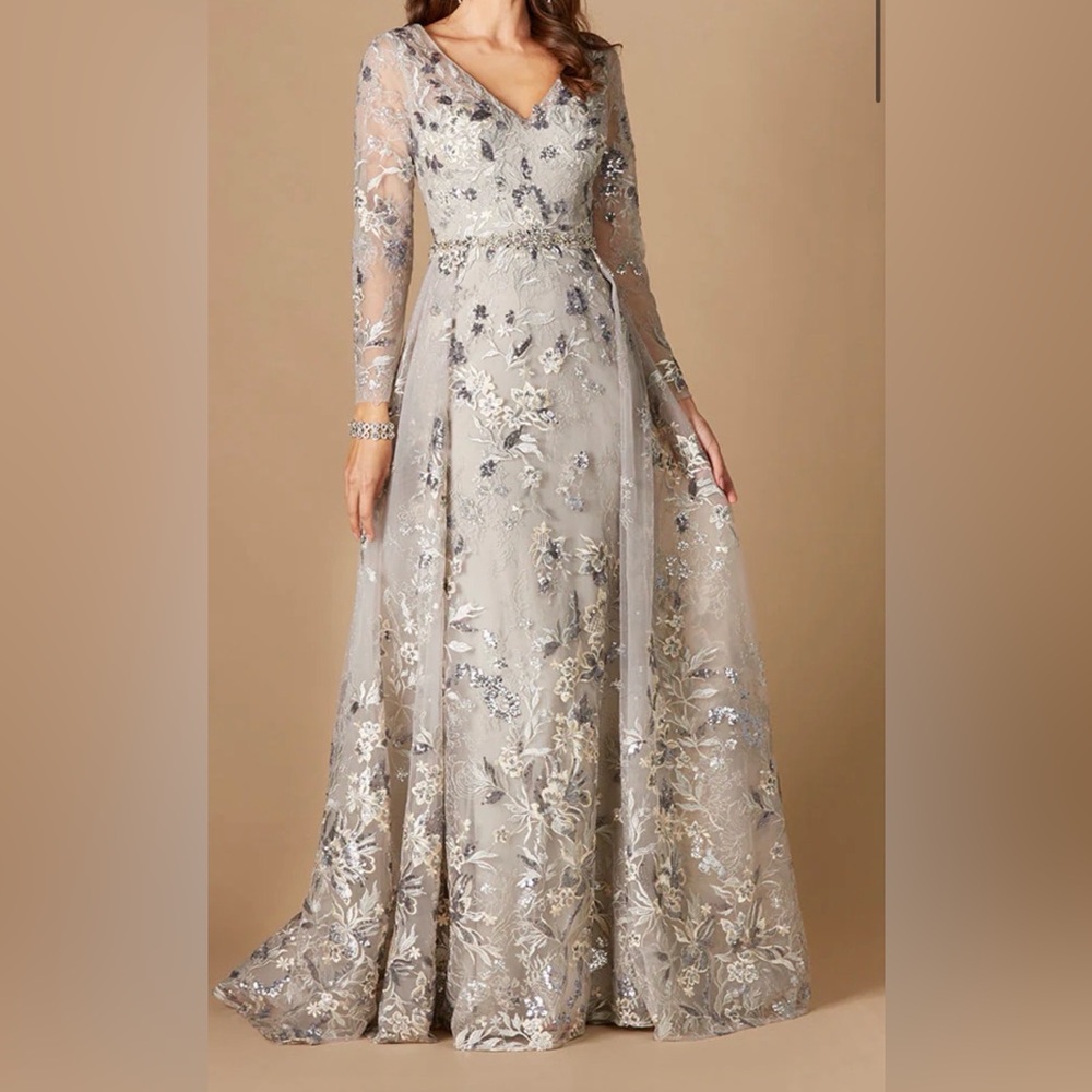 LARA Long Sleeve Floral Lace Gown in Gray and Cream